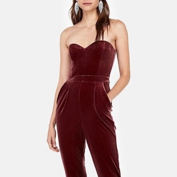 NWT Express Burgundy Velvet Strapless Jumpsuit 14 - Picture 2 of 9